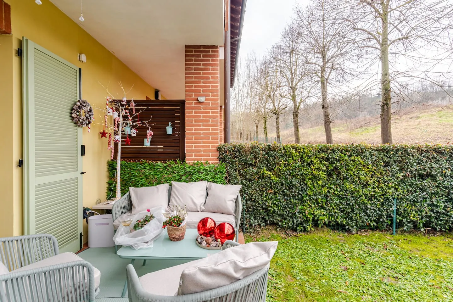 Il patio sul giardino, a Natale